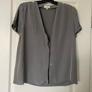 Aritzia- Wilfred Light Gray Short Sleeve V-Neck Blouse